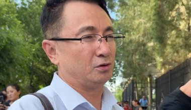 "Абзал разбил стекло и бросился на нас": адвокат семьи Шерзата рассказал о беспорядке в суде после приговора