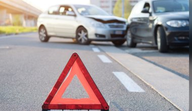 Девочку насмерть сбили две машины в Сатпаеве