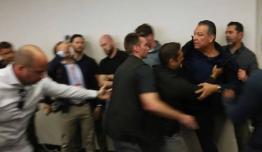 "Политическая охота": известного сенатора и других демократов задержали в США