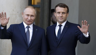 Впервые с 2022 года: Путин и Макрон поговорили по телефону