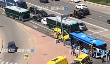 ДТП с автобусом произошло в Астане - четыре человека пострадали