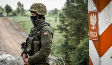 Польша стянула 1,8 тыс. силовиков к границе