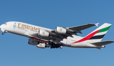 Emirates уже в 2026 году планирует продавать билеты за криптовалюту