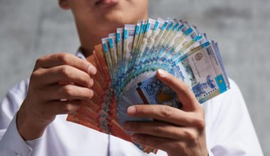 Сотрудники акимата Уральска проигрывали сотни тысяч на ставках