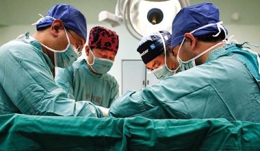 Китайские врачи поставили на ноги девочку из Казахстана