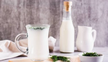 Чем айран отличается от тана