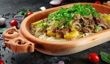 "У апашки вкуснее": девочка, со слезами требующая бешбармак, умилила Казнет