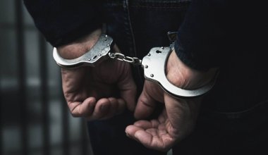 Избившего врача мужчину заподозрили в возможном бегстве из Казахстана