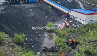 Автобус рухнул с высоты 25 метров в Якутии