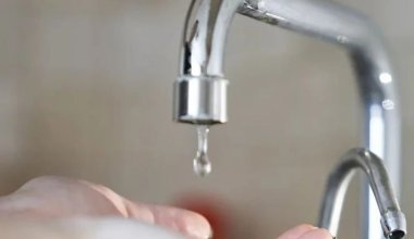 "Хотелось бы умыться": Месяц сидят без воды сельчане в Алматинской области