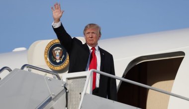 Саммит на Аляске: Трамп вылетел на встречу с Путиным