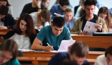 Приём документов в колледжи продлили в Казахстане из-за сбоя в EGov