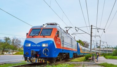 Пассажиры поезда Жезказган-Астана получили травмы при экстренном торможении