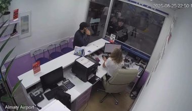 Новое видео с самоподжогом в аэропорту Алматы появилось в Сети