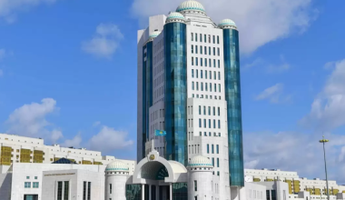 Парламент Казахстана провел заседание за пять минут