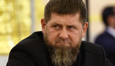 Лондон расширил санкции: под ограничения попали мать Кадырова и его фонд