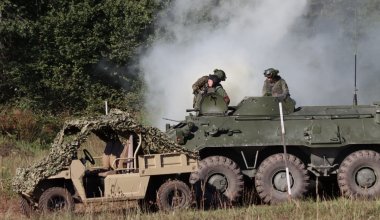 Россия делится военным опытом с Казахстаном