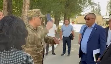 «Не копайся при мне!»: глава ГКНБ Кыргызстана выбросил телефон подчиненного
