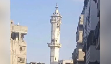 Израиль уничтожил древнюю мечеть в Газе прямым попаданием ракеты