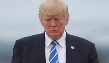Белый дом против Обамы: экс-президент и администрация Трампа обменялись обвинениями
