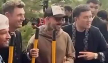 Backstreet Boys посадили деревья в Астане перед концертом