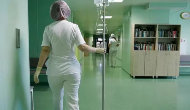 Отпускные на 27 млн тенге не могли получить работники больницы в Акмолинской области