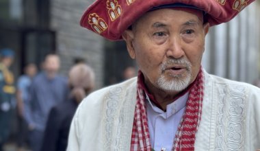 Столкнул женщину с лестницы: Амантай кажы избежал наказания