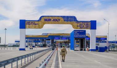 На границе Казахстана и Китая снова образовались заторы: в КГД объяснили причины