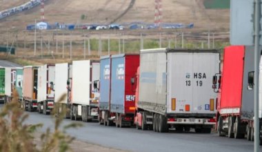 Тысячи авто на границе Казахстана и России: реакция МИД РФ