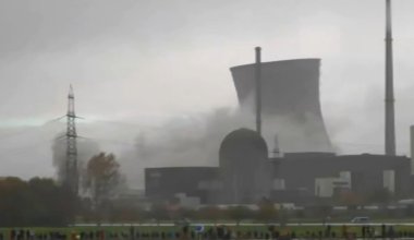 В Германии взорвали башни старейшей атомной электростанции