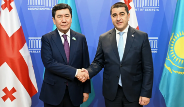 Казахстан и Грузия подписали меморандум о парламентском сотрудничестве