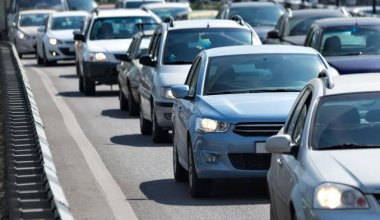 Регистрация легковых авто в Казахстане рухнула до минимума за три года