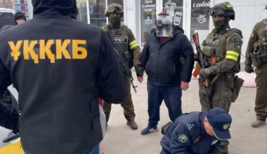 В Костанайской области задержана группа таксистов-сутенёров