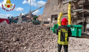 В центре Рима рухнула средневековая башня: пострадали рабочие