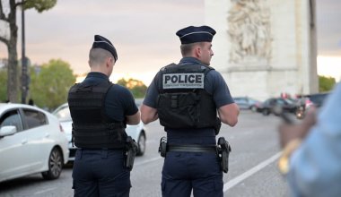 Водитель намеренно сбил 10 человек во Франции: подробности инцидента