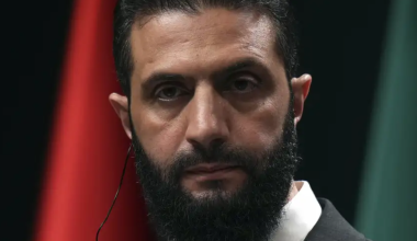 Лондон снял санкции с президента Сирии Ахмеда аш-Шараа