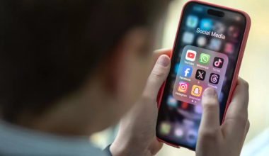 В Казахстане предложили ввести возрастные ограничения для регистрации в соцсетях