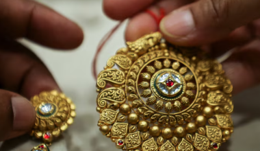 Золото растет в цене на фоне завершения шатдауна в США