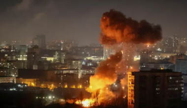 “Атака с целью навредить людям”: Россия нанесла массированный удар по Киеву