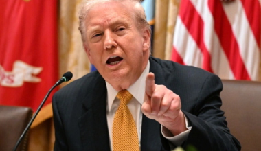 Трамп вновь угрожает санкциями против торговых партнеров России