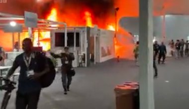 На климатической конференции в Бразилии вспыхнул пожар