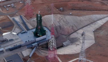 Корабль с российско-американским экипажем стартовал с Байконура к МКС