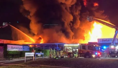 Мощный взрыв прогремел на мусорном заводе в Австралии