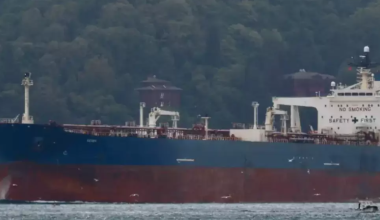 Танкер с маслом подвергся атаке в Черном море