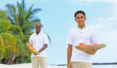 Казахстанцы рванули за заработками на Мальдивы