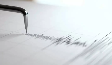 Землетрясение в Алматы: открыты “горячие линии” с психологами