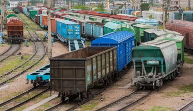 Свыше 11 тыс. вагонов застряли по пути из Казахстана в Узбекистан