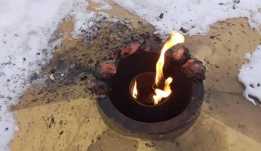 Жарили курицу на вечном огне: на востоке Казахстана объявлен розыск
