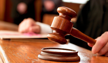 В Казахстане несовершеннолетний убил женщину и выбросил тело на мусорку