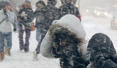 Почти по всему Казахстану объявили штормовое предупреждение